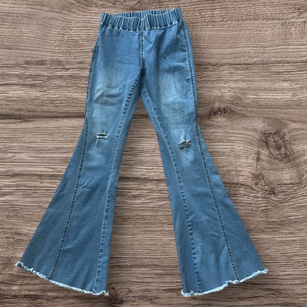 Women's Flared Distressed Jeans!